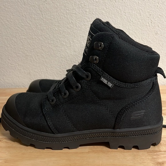 ✨Skechers woman’s work rotund Darragh ST work boots from finish line - Picture 16 of 17